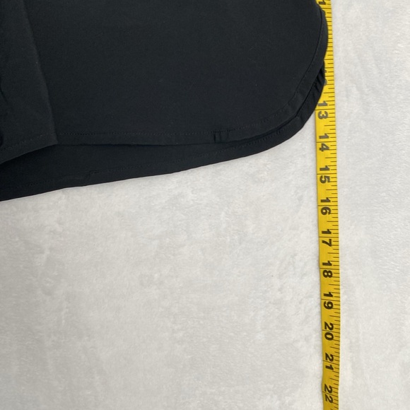 Columbia Women’s Shorts Size Medium - Picture 4 of 9